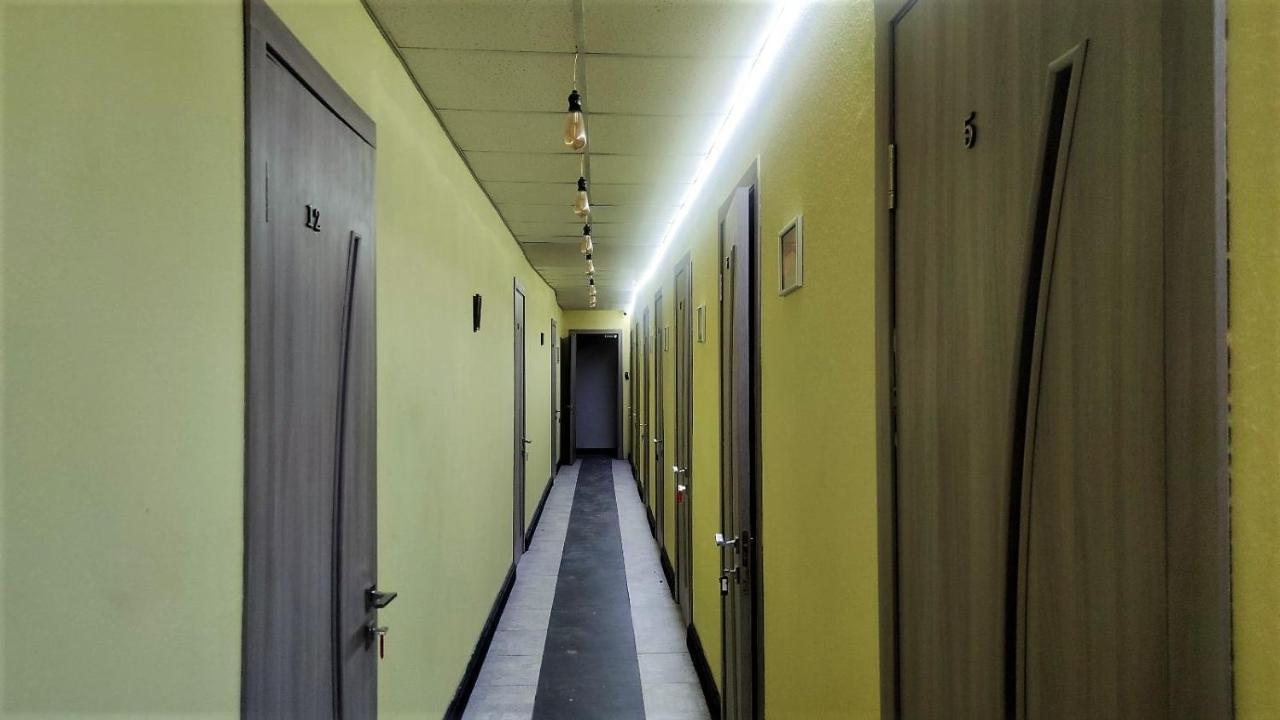 Міні Готель "Бункер" На Солом'Янському Киев Экстерьер фото